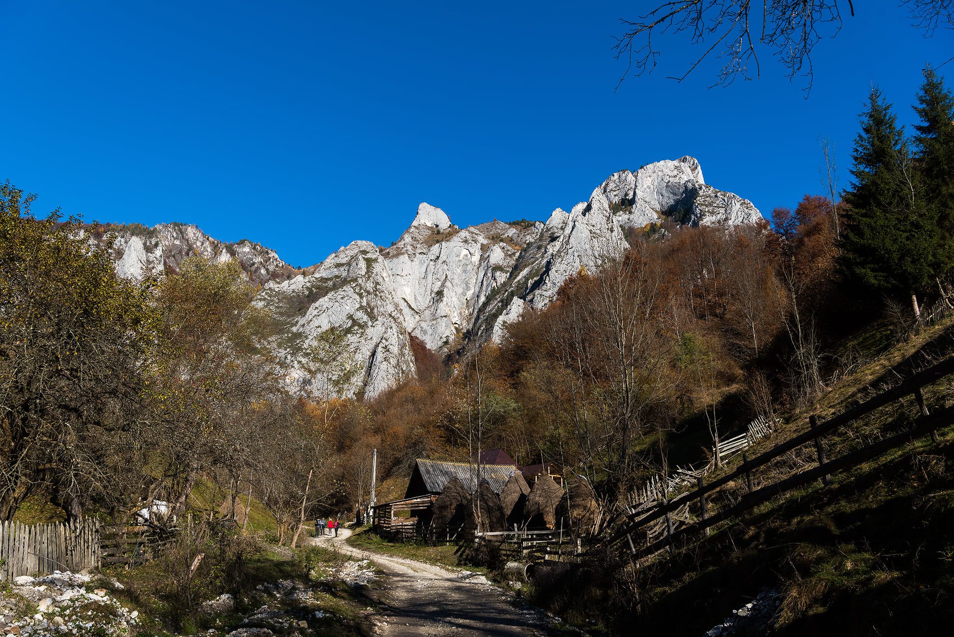  Locul de parcare, amonte de Belioara - Daniel Morar