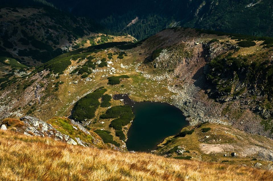  Căldarea lacului Gugu de sub Vf. Gugu - Daniel Morar