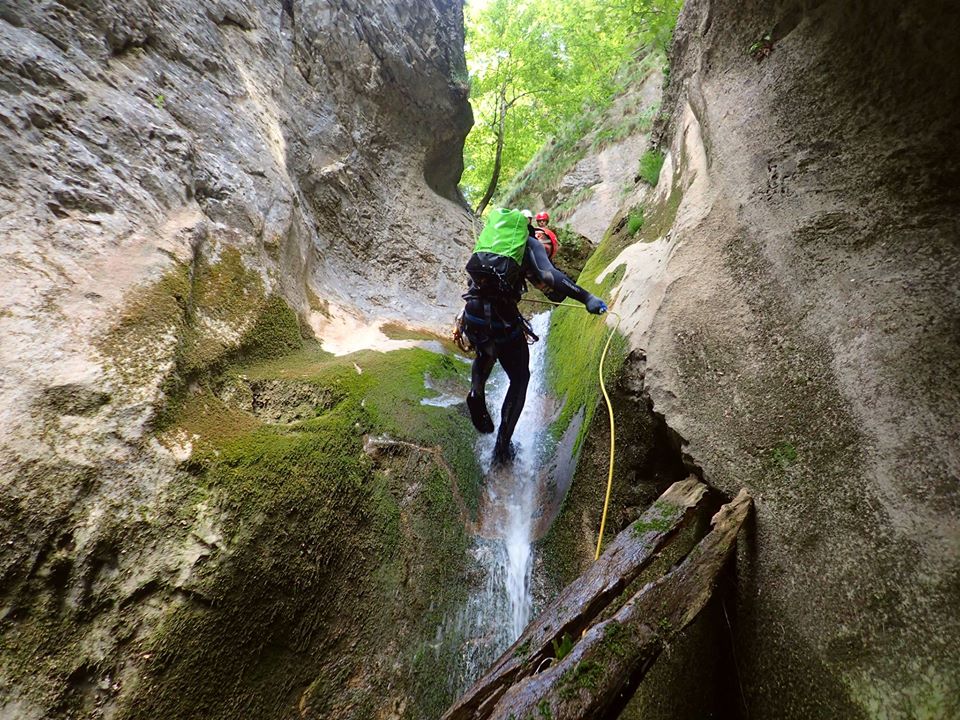  Canyoning Canion Oselu - Adventures Center