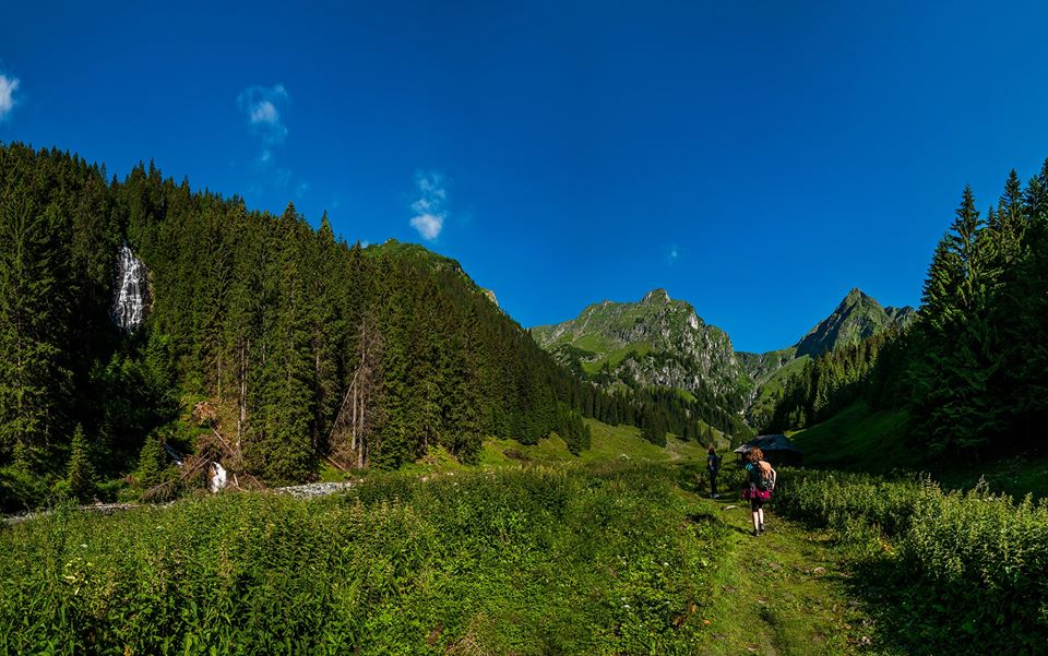  Cascada Zbuciumatu si urcarea pe Valea Rea -  Morar Daniel