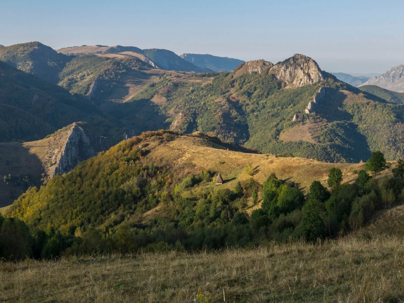  Coltul-Plesii-si-Piatra-Butanului - Marian Poara