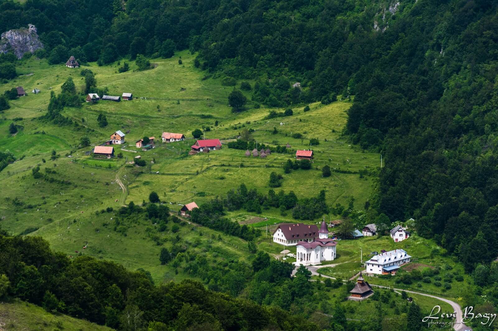  Manastirea Sub Piatra - Levi Bagy Photography