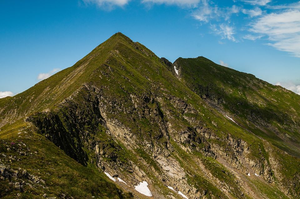  Moldoveanu si Vistea Mare dinspre Vf Rosu -  Morar Daniel