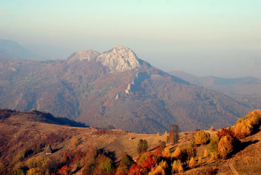  Piatra Butanului,dinspre Valea Fagetului - Marian Poara