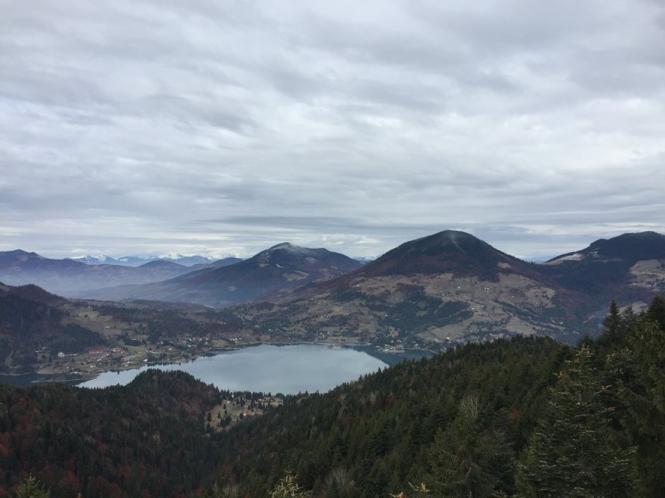  15mn img 07pr lacul colibita vazut din poiana capul dealului