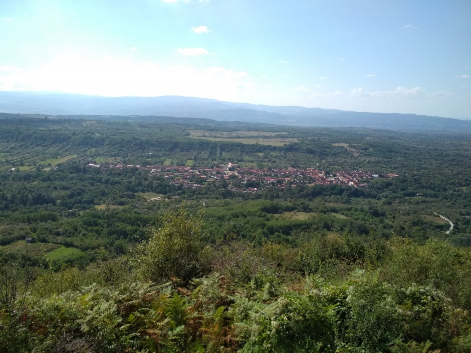  25mn img 12tg satul turnu ruieni vazut de la donjonul medieval 0